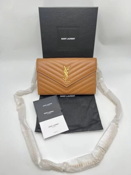 บริการฝากกระเป๋าแบรนด์เนมบางนา