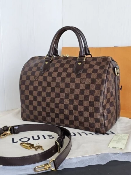 บริการฝากกระเป๋าแบรนด์เนมรามอินทรา