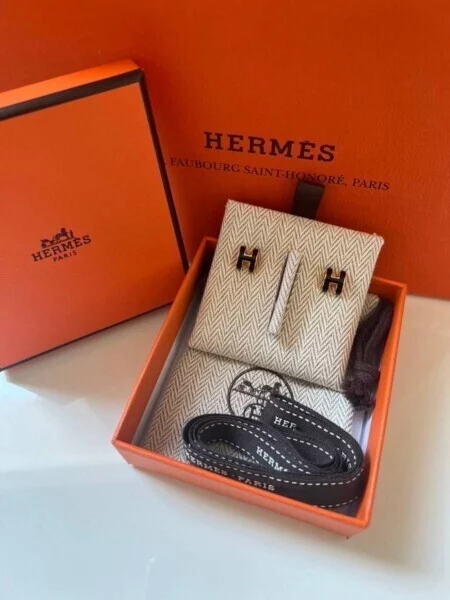 บริการฝากเครื่องประดับบางรัก