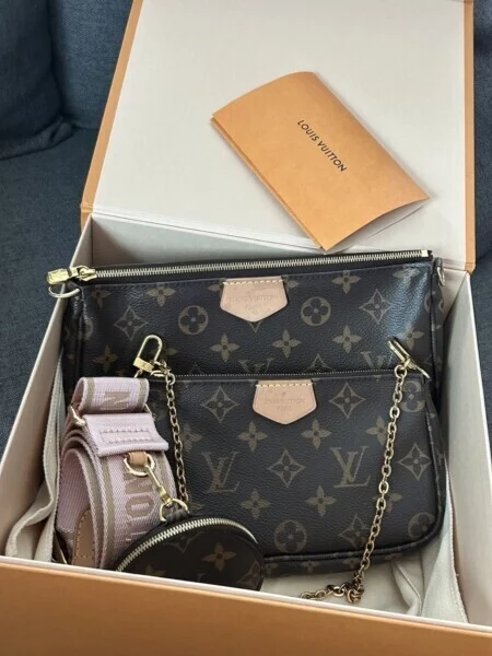 บริการฝากกระเป๋าแบรนด์เนมบางรัก